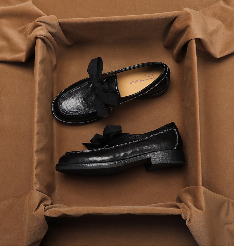 Vintage Fashion Style - Schoenendoos ‌ Vintage Britse loafers voor