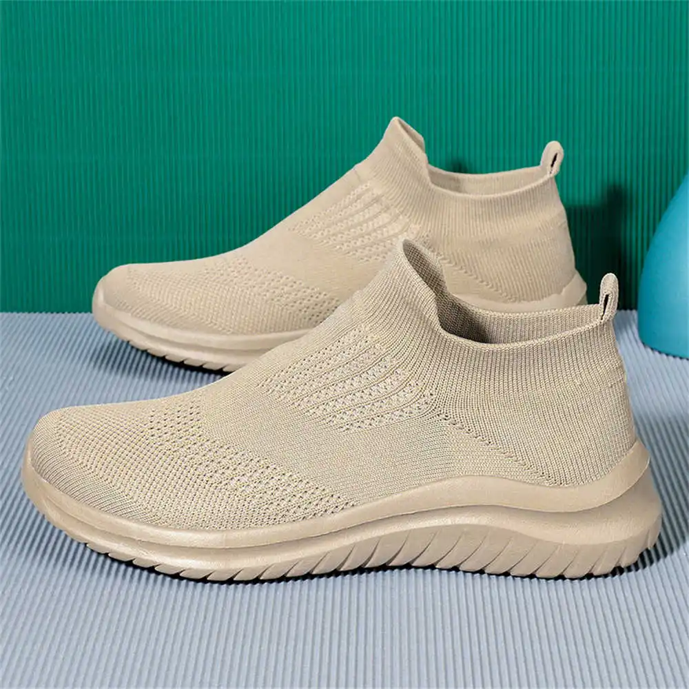 Beige Zachte Nieuwe Nieuwighei - Vintage Fashion Brands Uk recensie en prijs